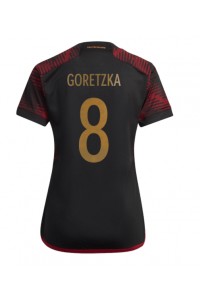 Fotbalové Dres Německo Leon Goretzka #8 Dámské Venkovní Oblečení MS 2022 Krátký Rukáv